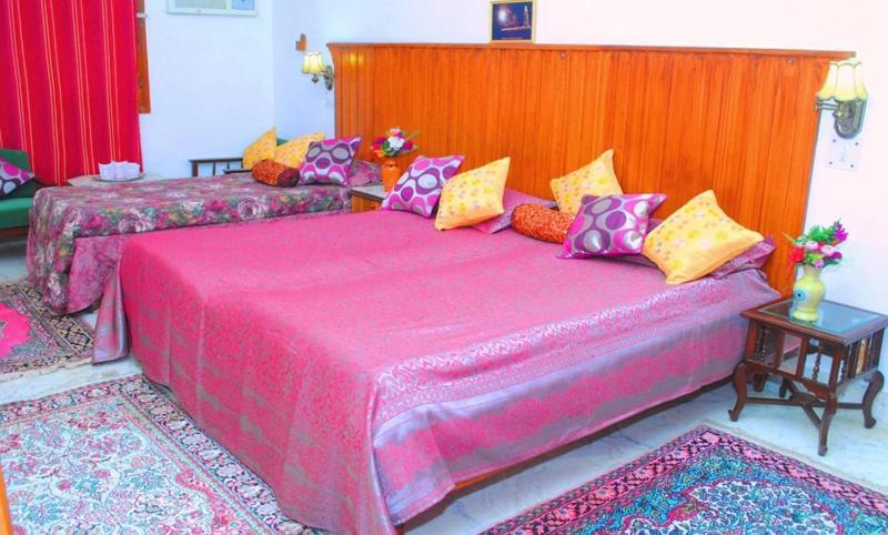 Hotel Harmony Khajurāho Dış mekan fotoğraf