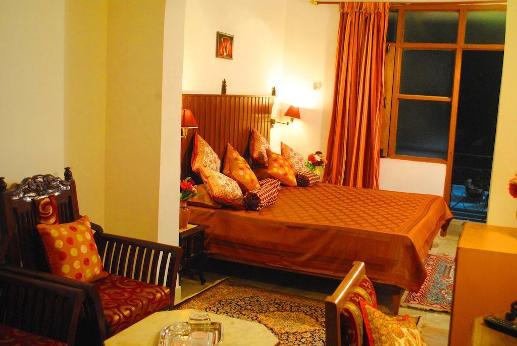 Hotel Harmony Khajurāho Dış mekan fotoğraf