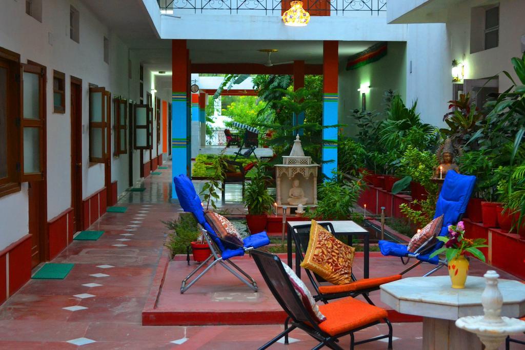 Hotel Harmony Khajurāho Dış mekan fotoğraf