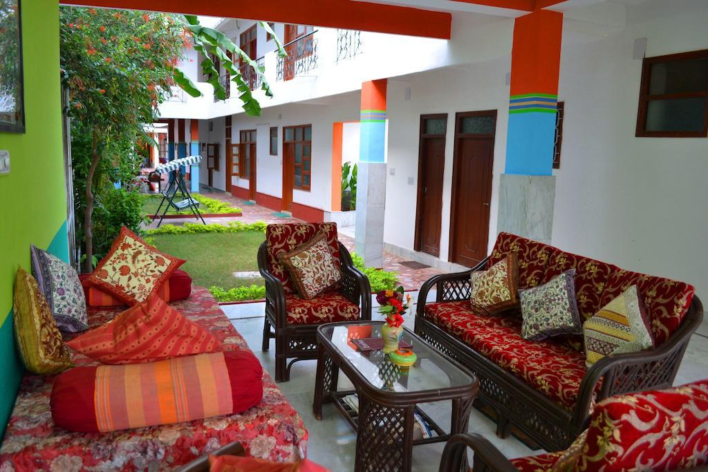 Hotel Harmony Khajurāho Dış mekan fotoğraf