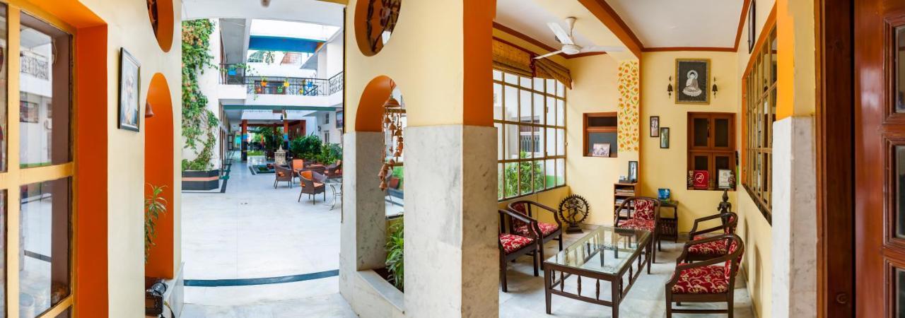 Hotel Harmony Khajurāho Dış mekan fotoğraf