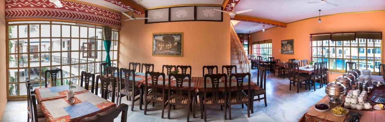 Hotel Harmony Khajurāho Dış mekan fotoğraf